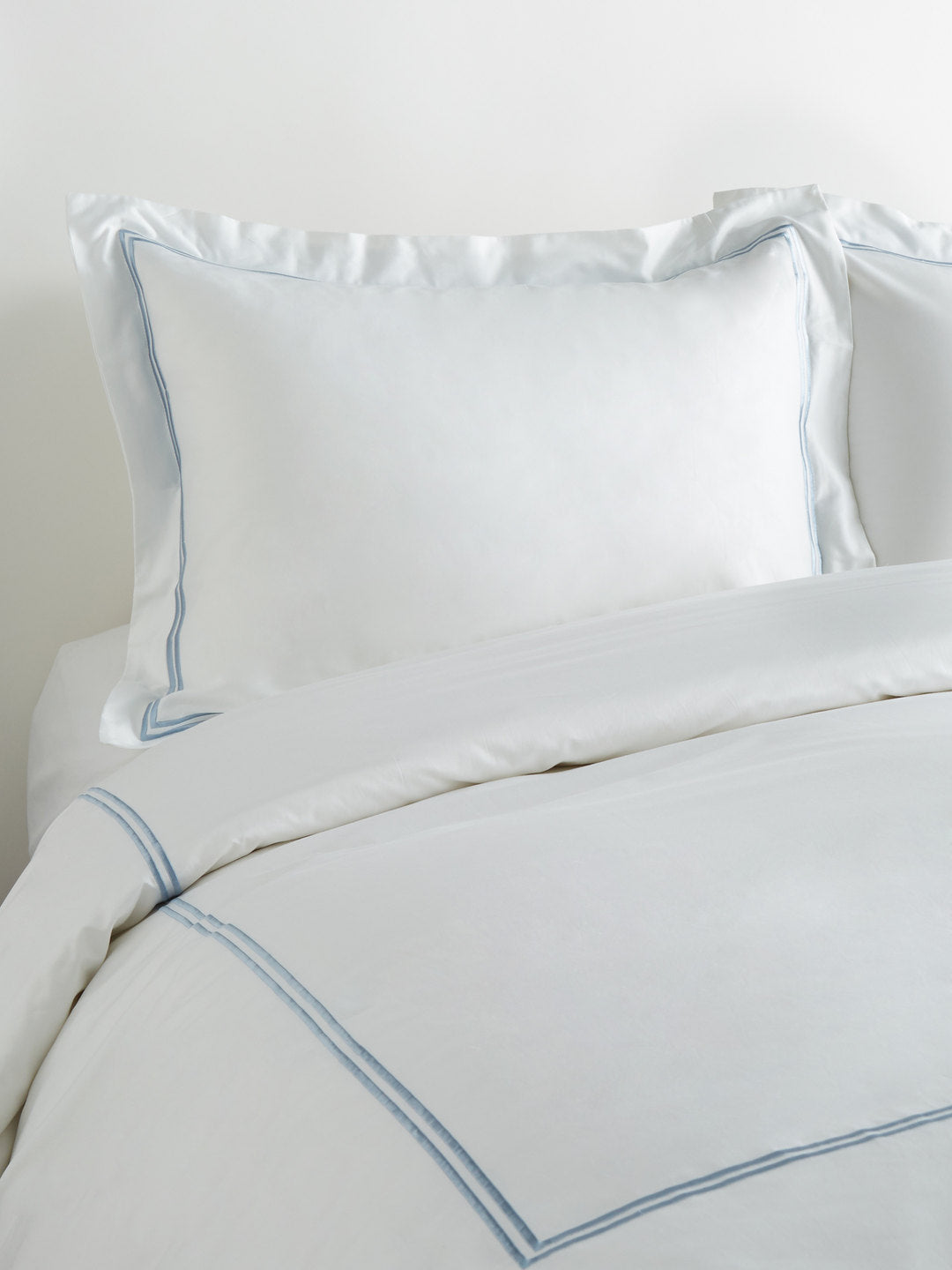 600 Thread Count Double Stripe Embroidered Duvet Set
