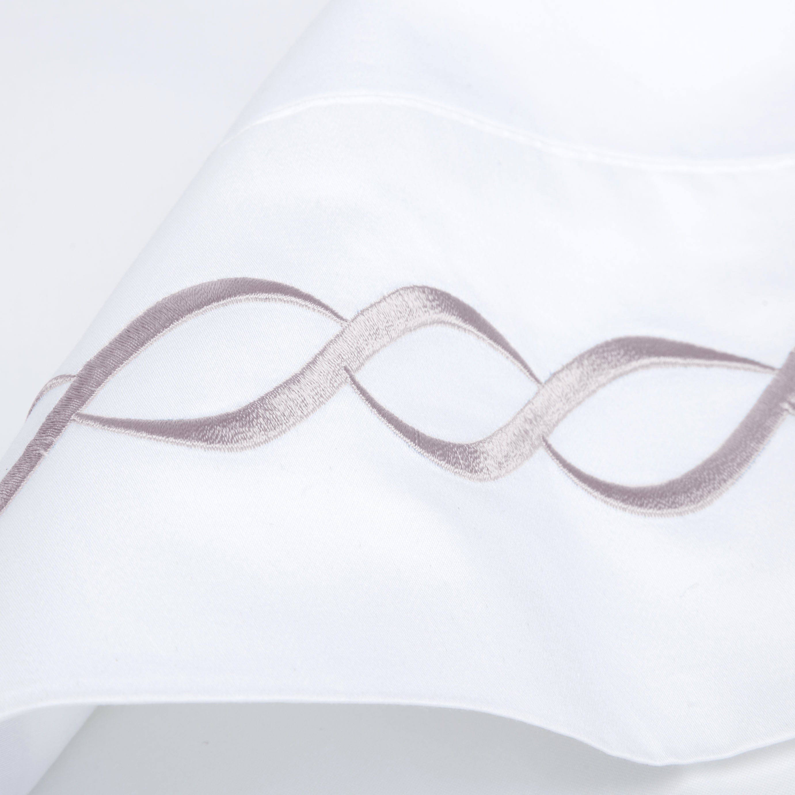 600 Thread Count Rope Embroidered Pillowcase Pair
